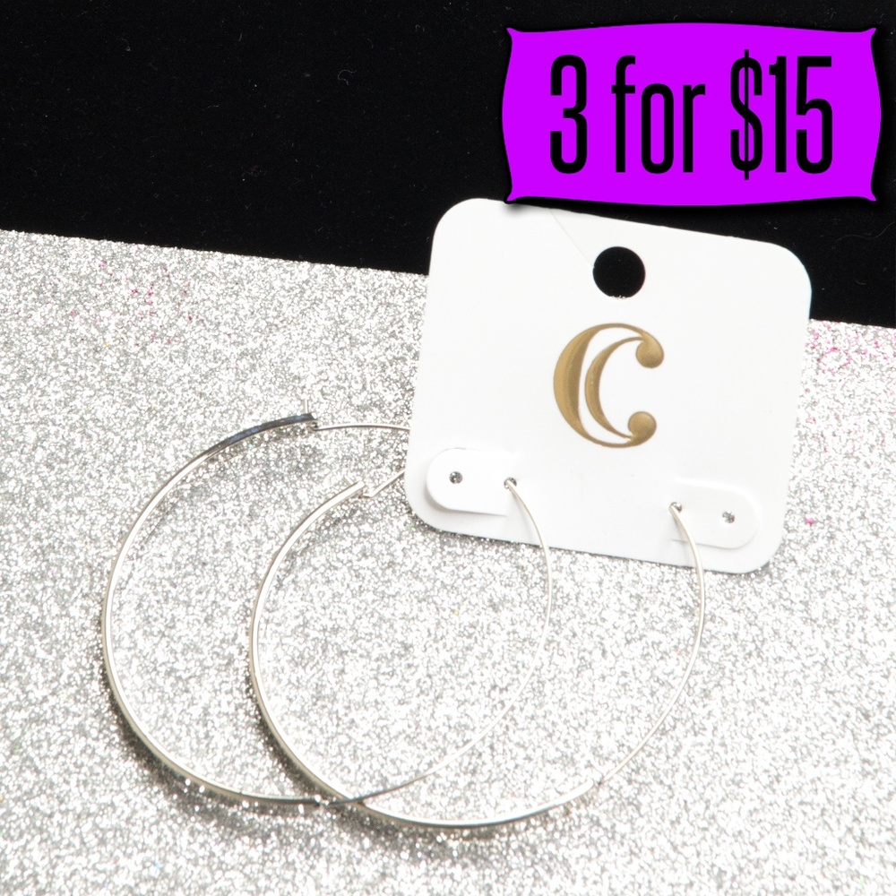 💎💰 Charming Charlie Silver Tone Hoop Earrings